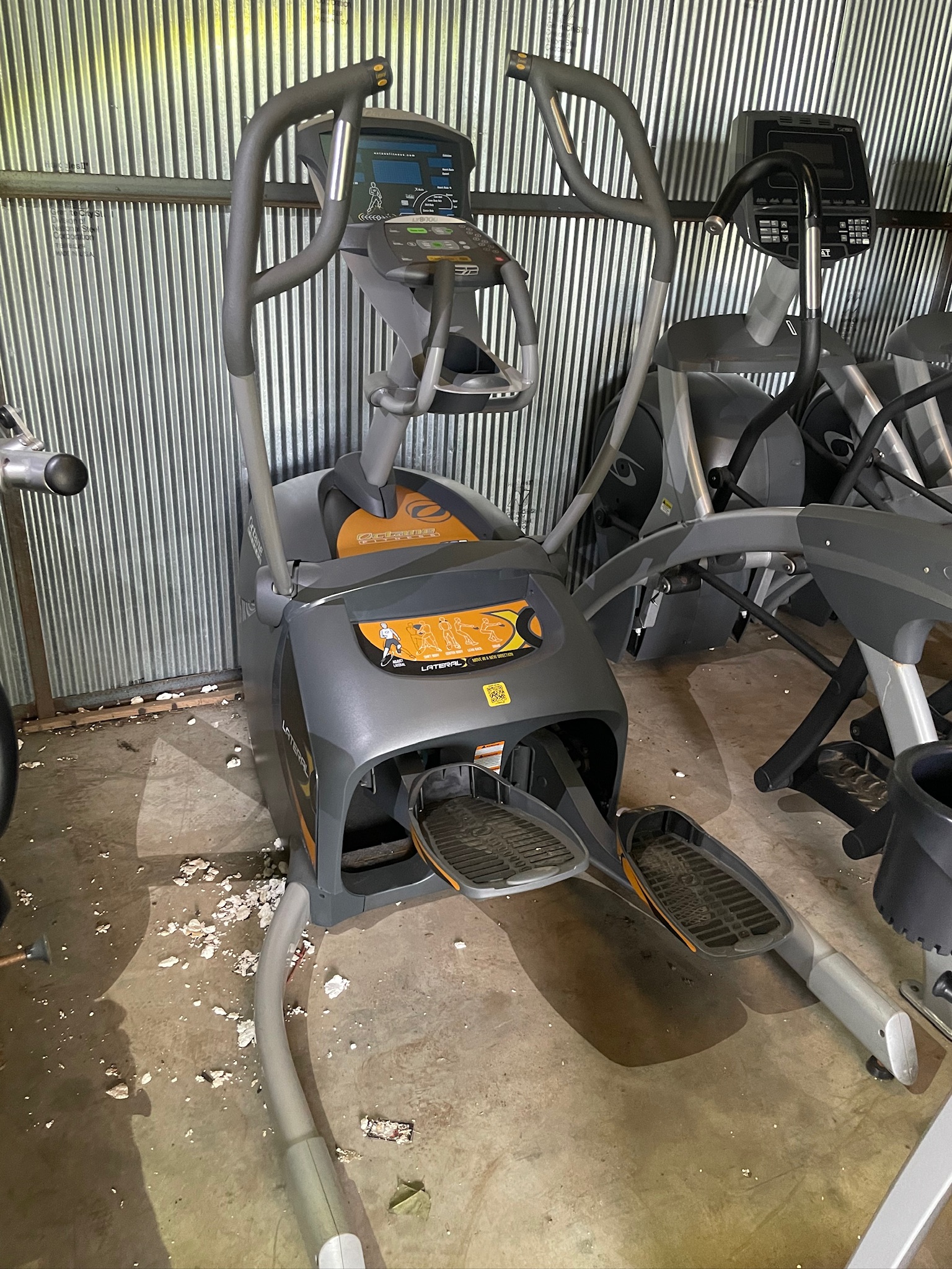 Octane Fitness Lateral Elliptical
